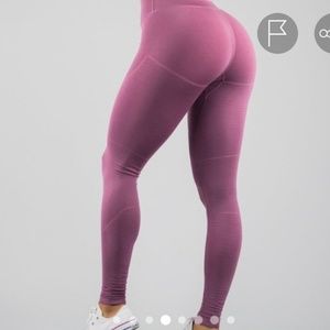 Alphalete leggings-new